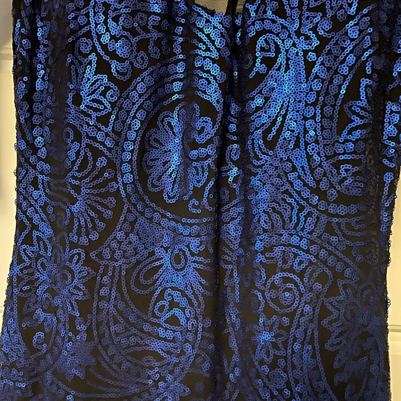 Boutique Style Gown - Picture 3 of 3